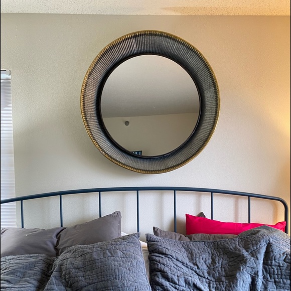 LARGE SILVER AND GOLD ROUND MIRROR - Picture 2 of 2